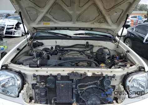 2002 Toyota Sequoia Limited из США, поврежденный, VIN 5TDBT48AX2S113331